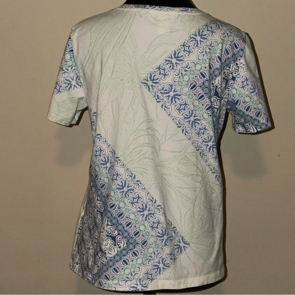Women’s Petite Medium Christopher & Banks Geometric Floral Short Sleeve Top - Picture 4 of 8
